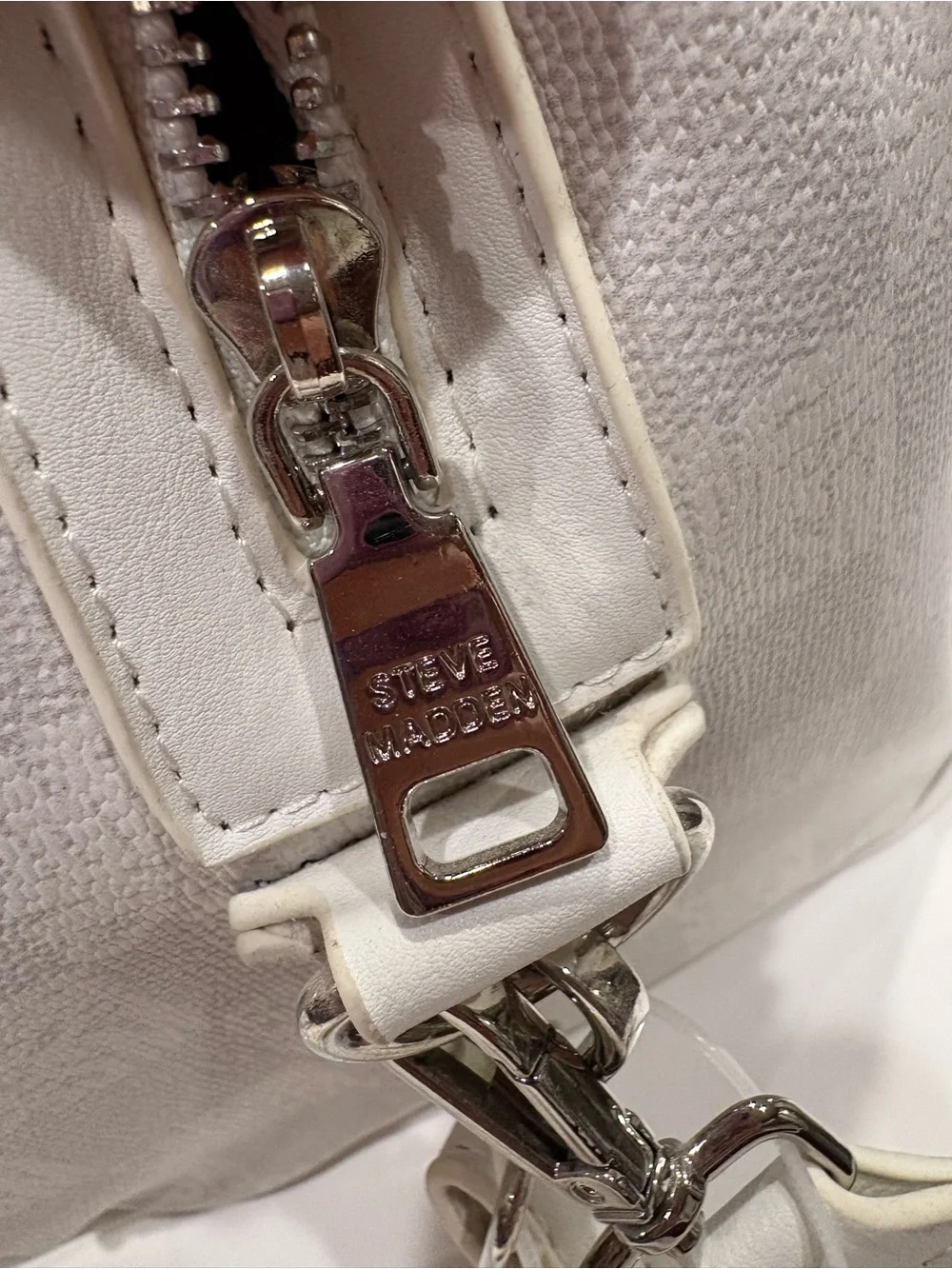 NWOT Steve Madden White Bkali Satchel Crossbody Bag.